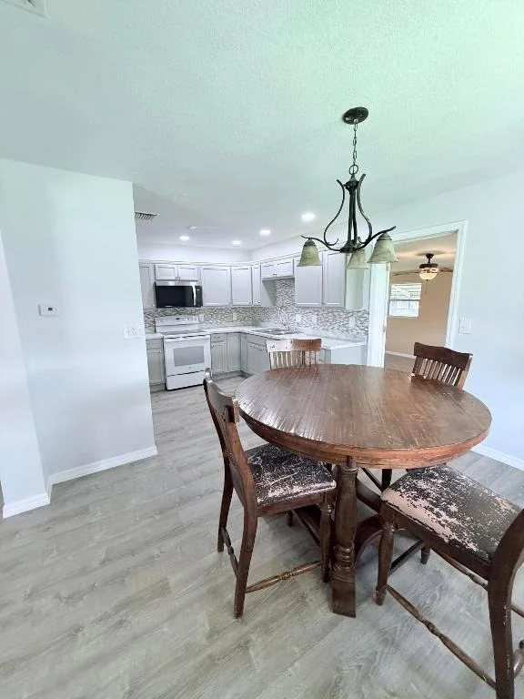 Photo of 1025 Ash Circle