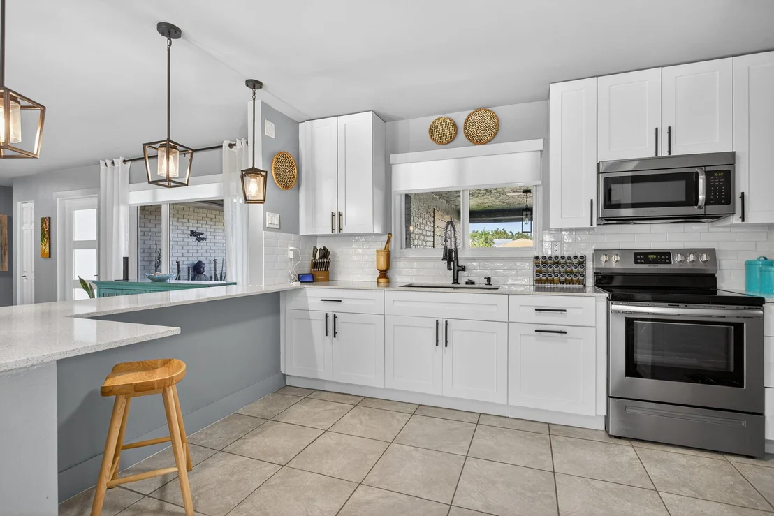 Photo of 1530 W River Drive