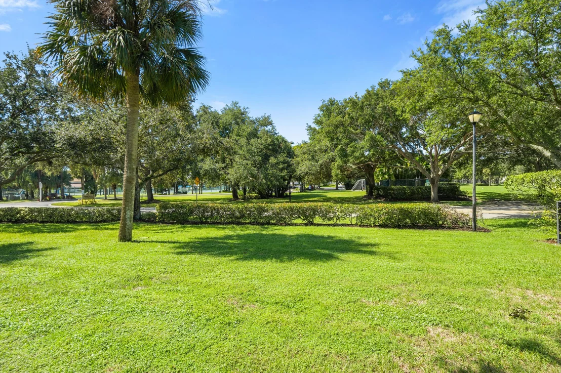 Photo of 572 Scrubjay Lane