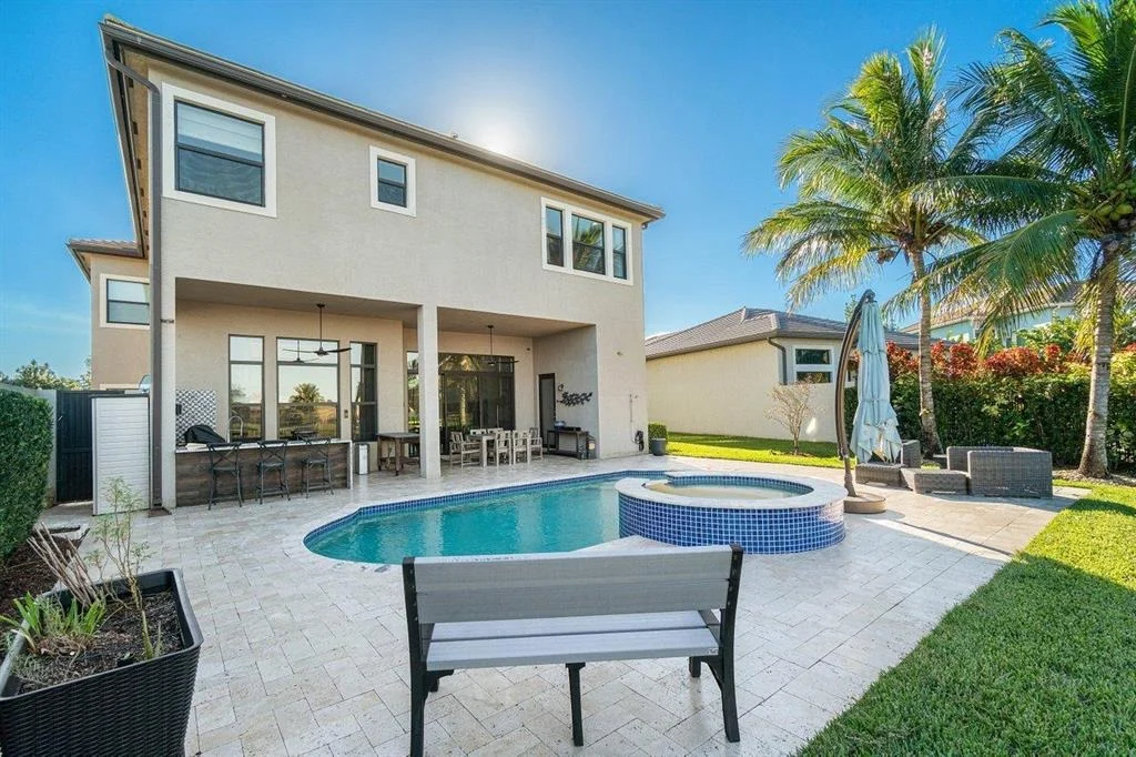 Photo of 16896 Pavilion Way