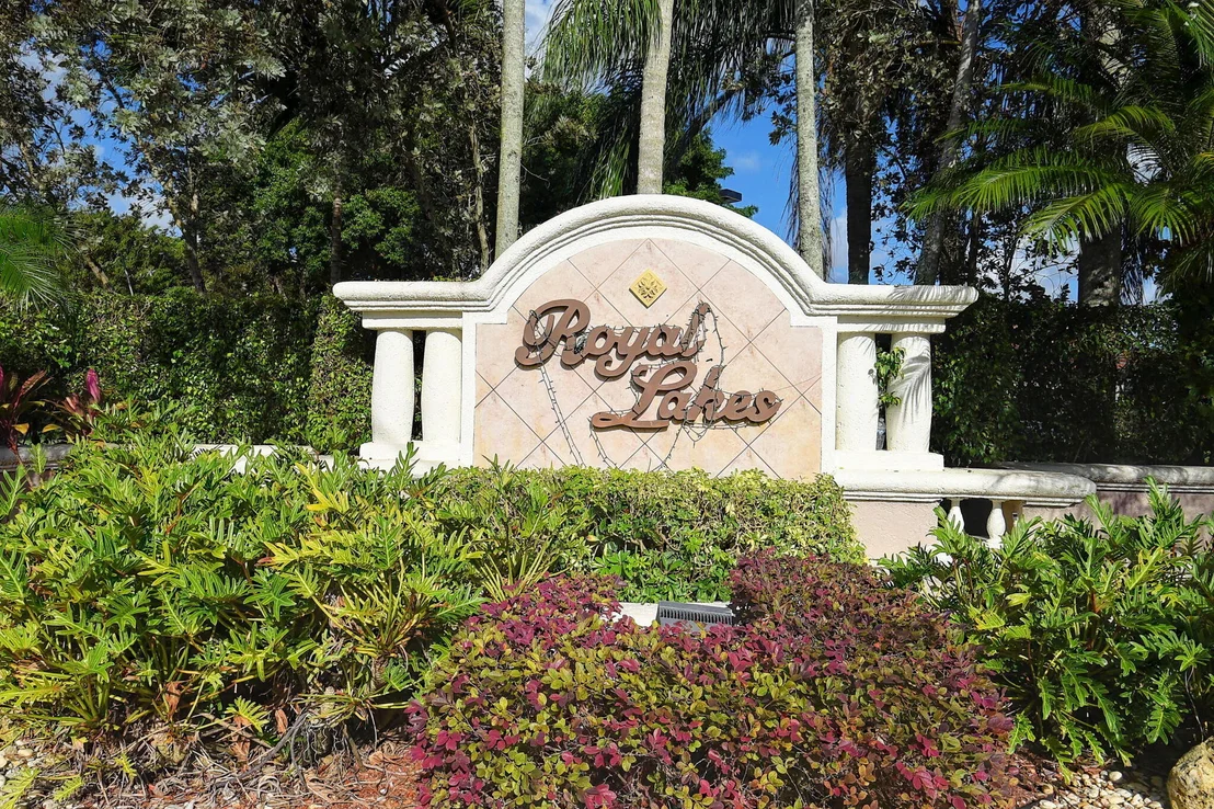 Photo of 5891 Royal Isles Boulevard