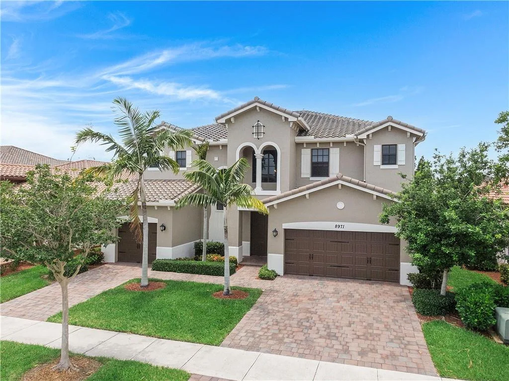 Photo of 8971 Lakeview Place