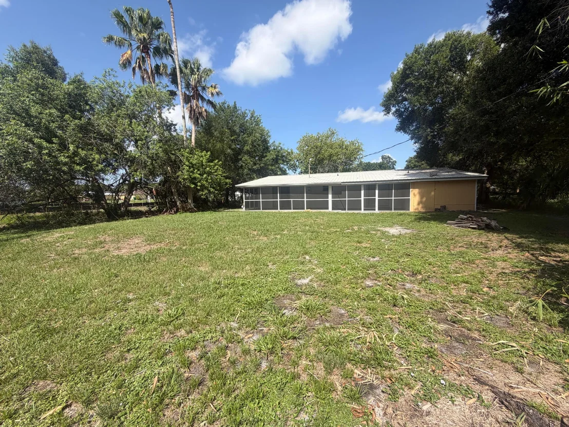 Photo of 3032 NW 35TH Avenue