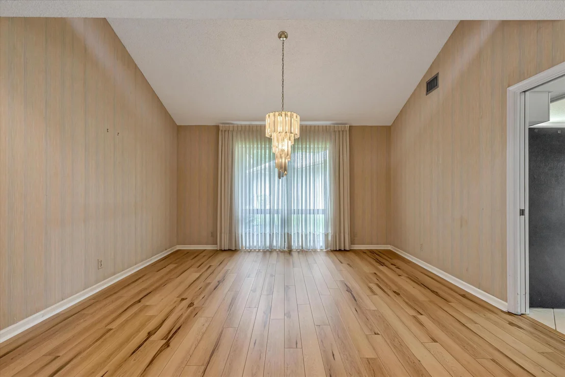 Photo of 4890 Pine Tree Drive