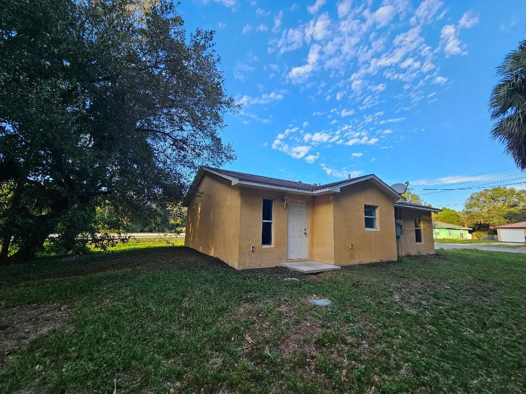 Photo of 3307 NW 39th Avenue