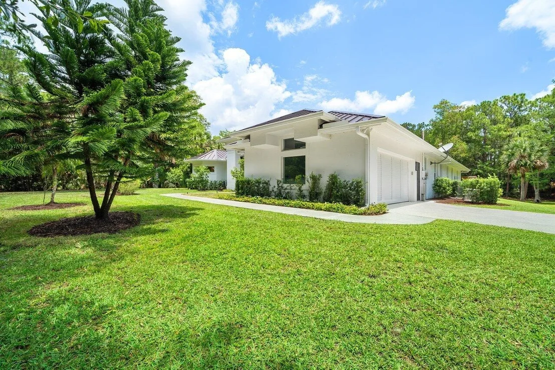 Photo of 11871 Randolph Siding Road N