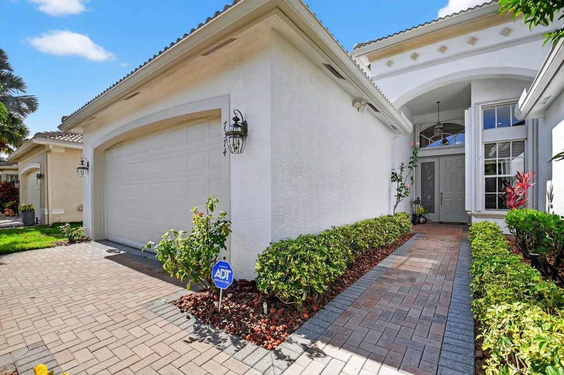 Photo of 7374 Carmela Way