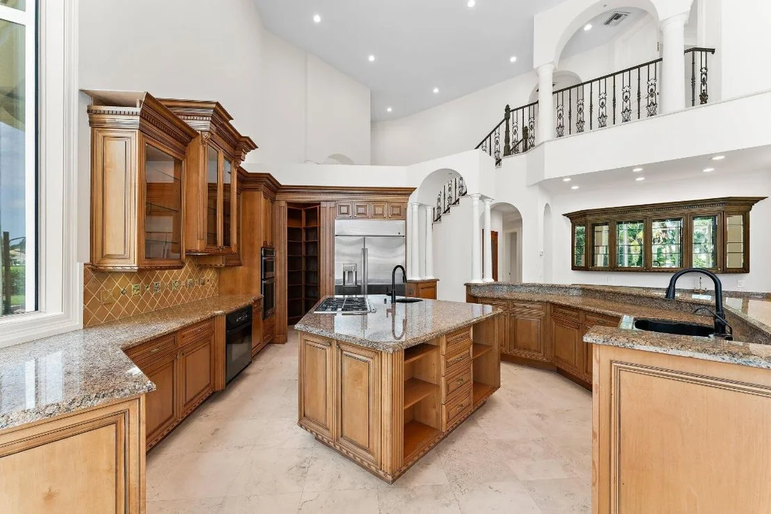 Photo of 42 Saint Thomas Drive