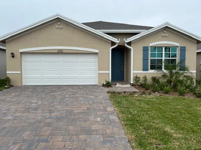 Photo of 2751 NE Breezeway Circle