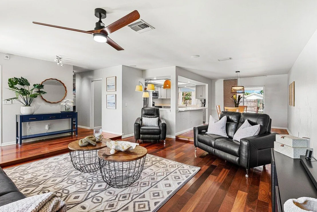 Photo of 641 West Drive