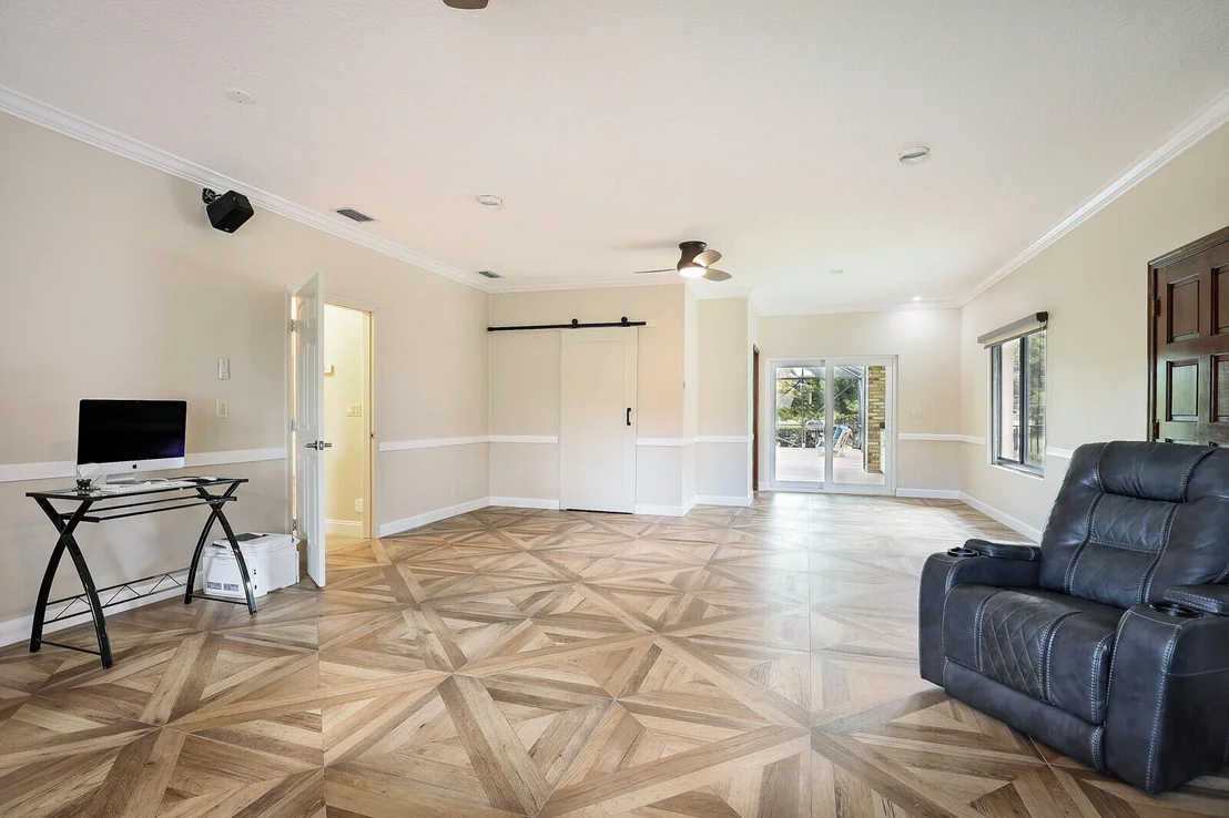 Photo of 9170 Dundee Drive Drive