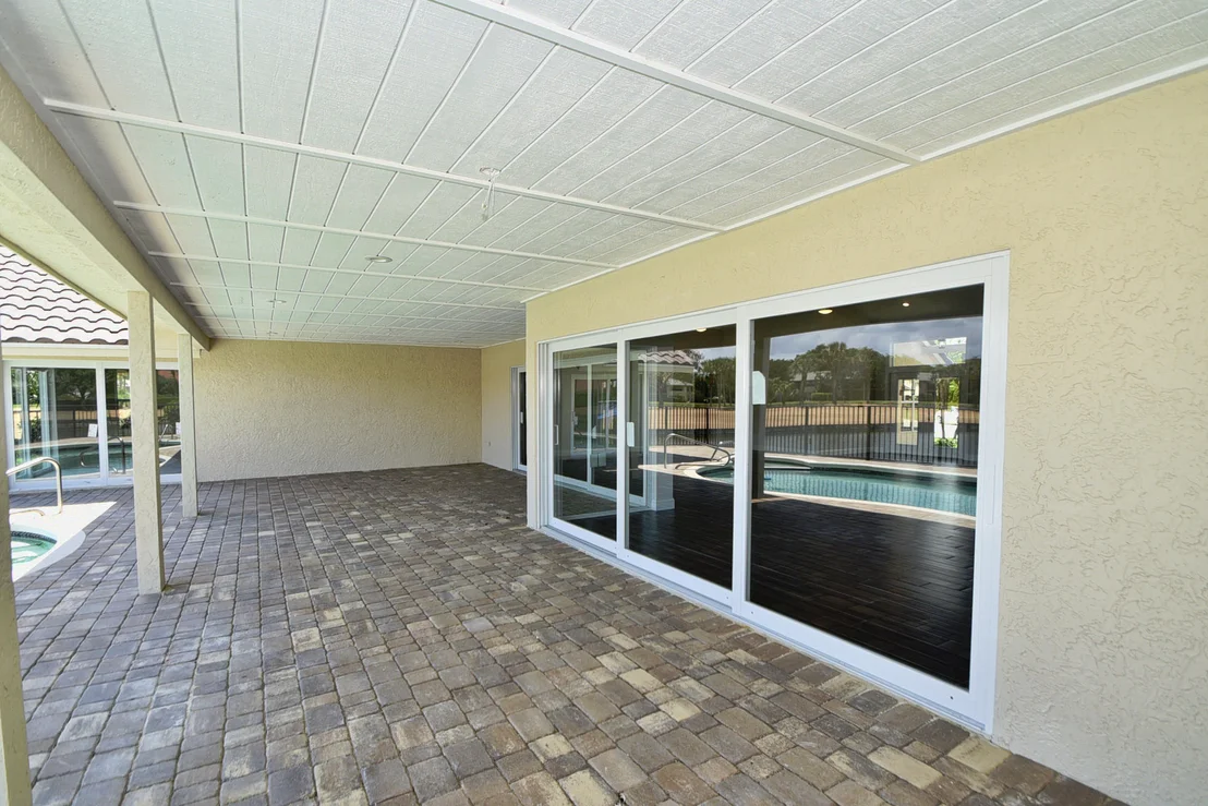 Photo of 3835 Live Oak Boulevard