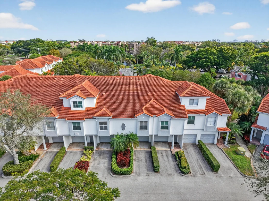 Photo of Unit 607 at 2022 Alta Meadows Lane