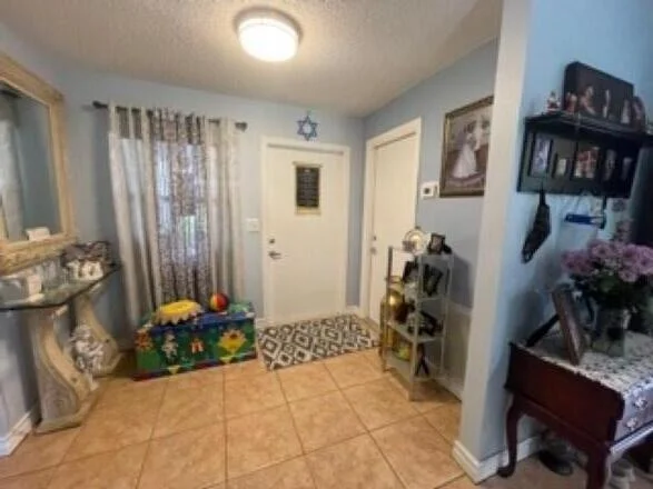 Photo of 6167 Overland Place