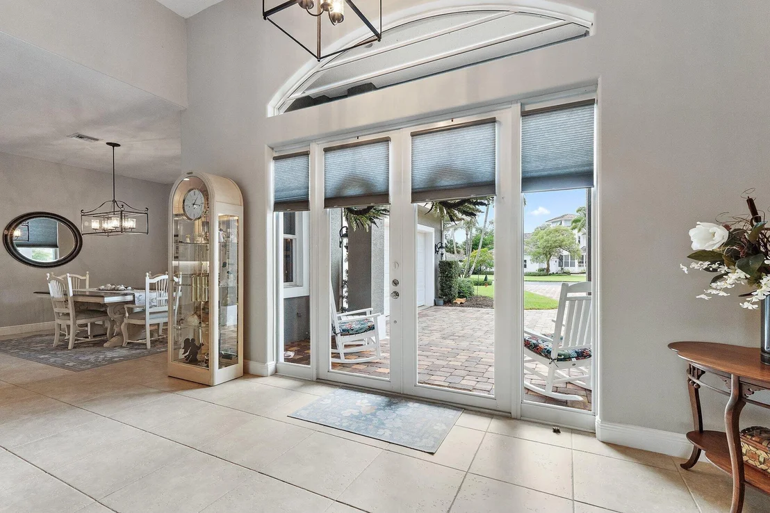 Photo of 18647 SE Lakeside Way