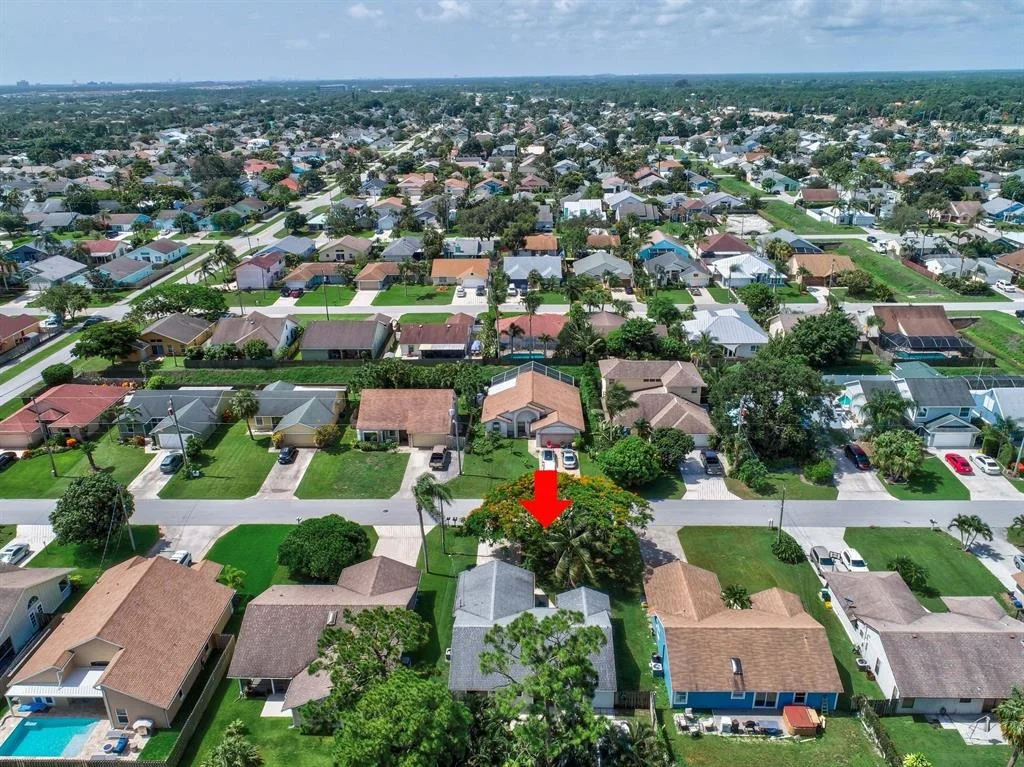 Photo of 6243 Barbara Street