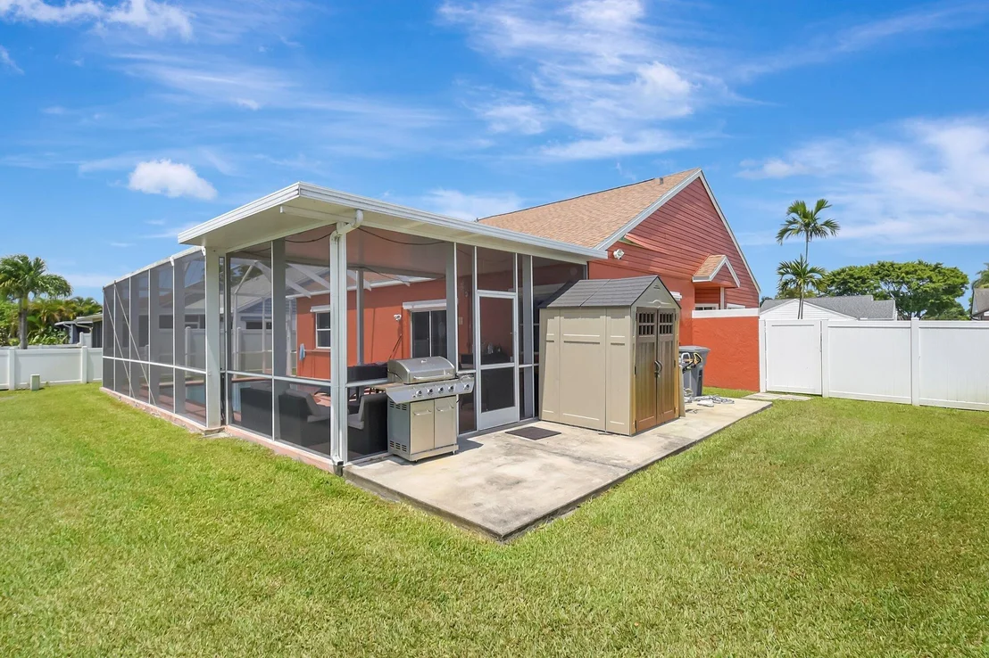 Photo of 8687 Spring Valley Drive