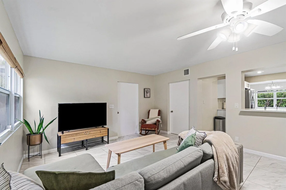 Photo of 1923 Holman Drive