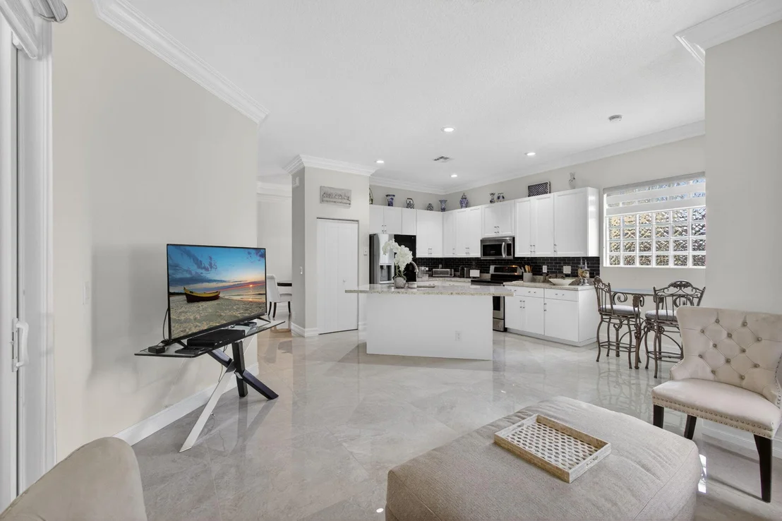 Photo of 8642 Plum Cay