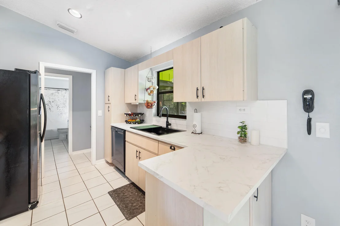 Photo of 6361 SE Phillips Bend Avenue