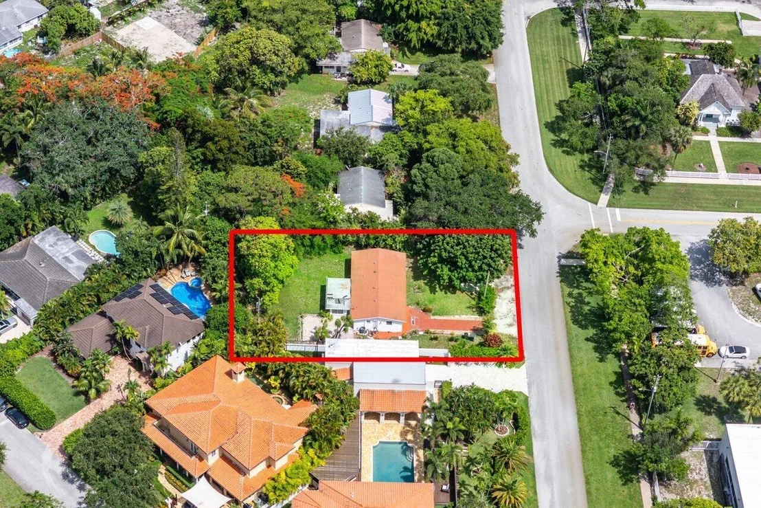 Photo of 249 NW 4th Diagonal