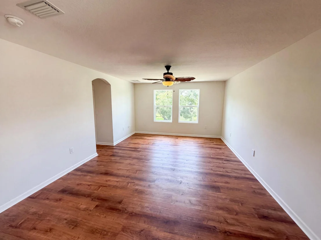 Photo of 5845 Wyndham Manor
