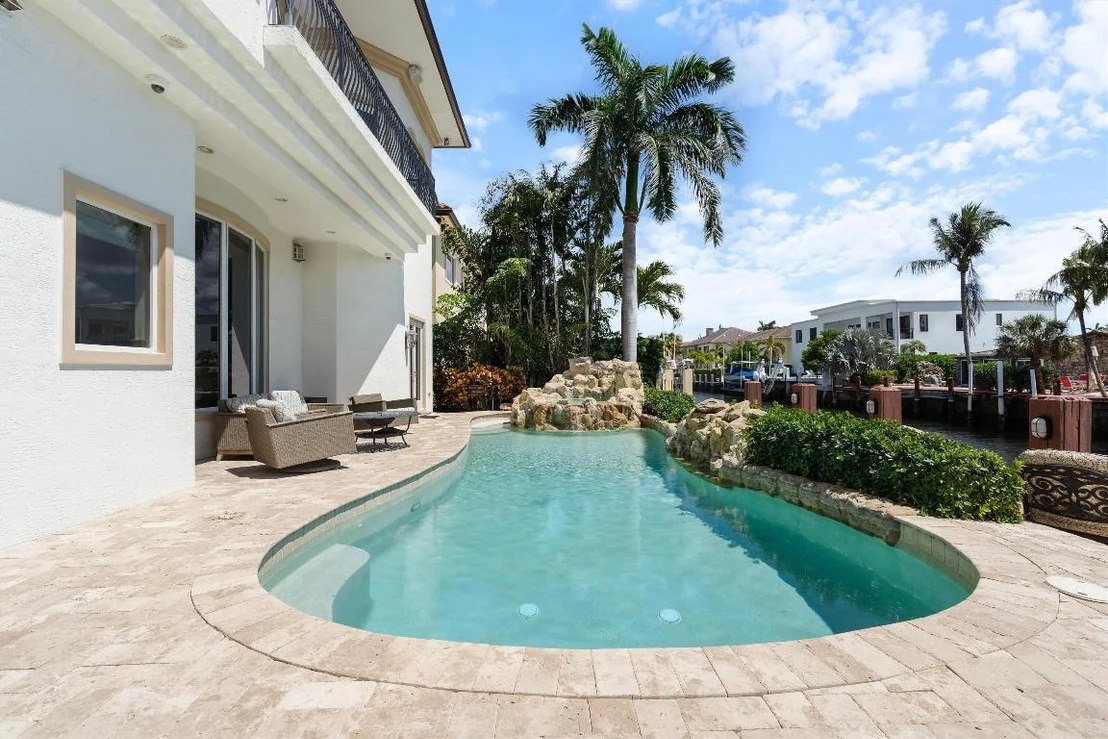Photo of 932 Banyan Drive
