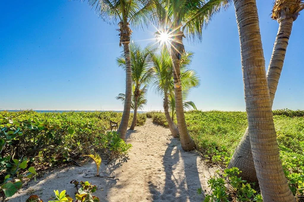 Photo of 719 N Ocean Boulevard