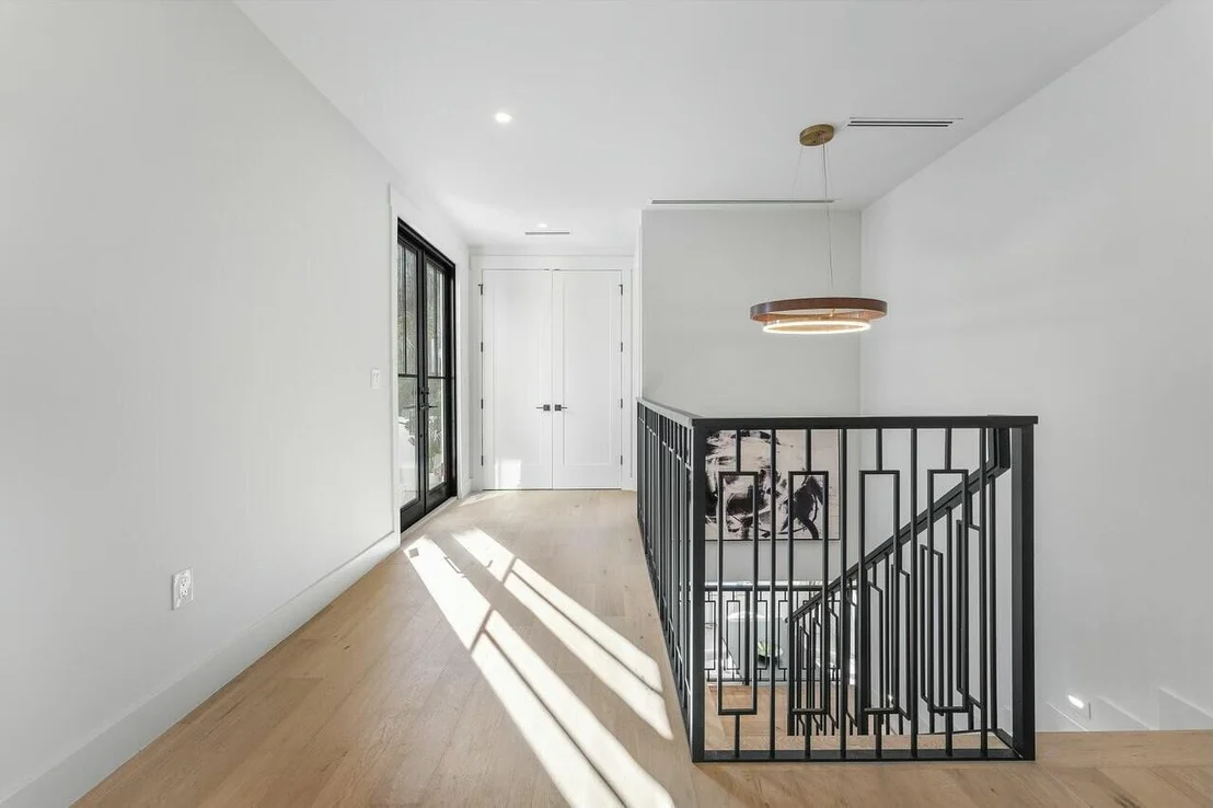Photo of 338 Cornell Drive