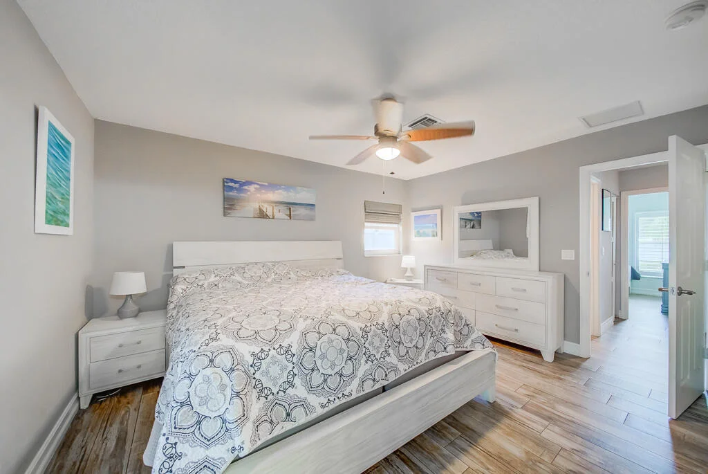 Photo of 841 NW 8th Way