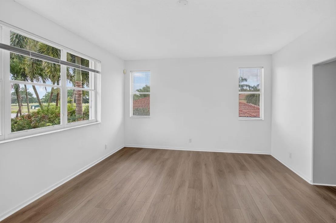 Photo of 5866 Bay Hill Circle