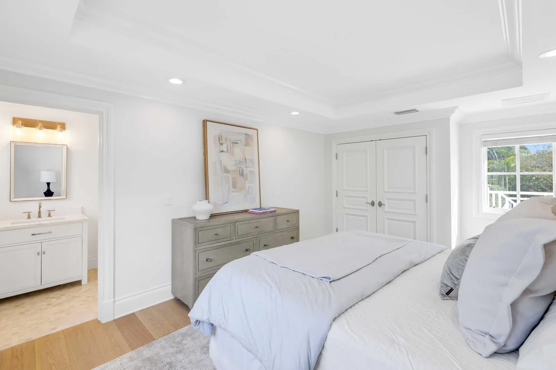 Photo of 220 Esplanade Way
