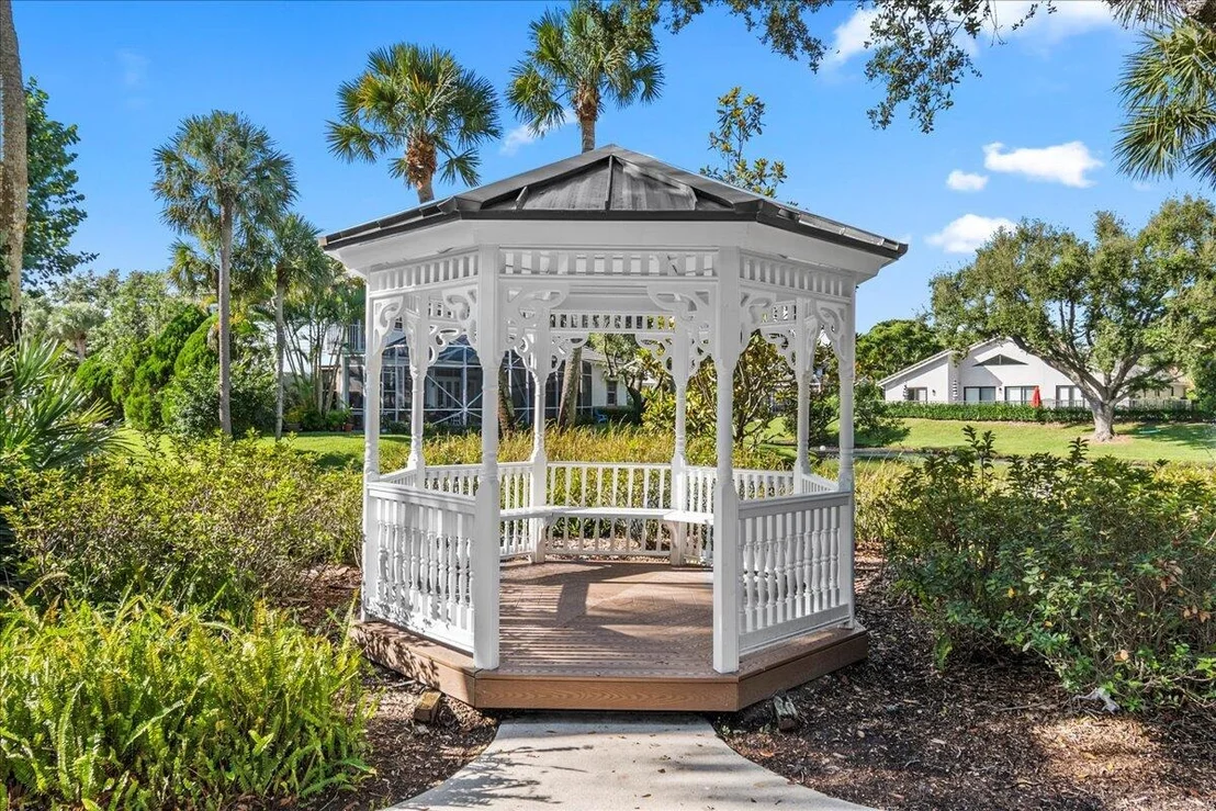 Photo of 2640 Devon Court Court