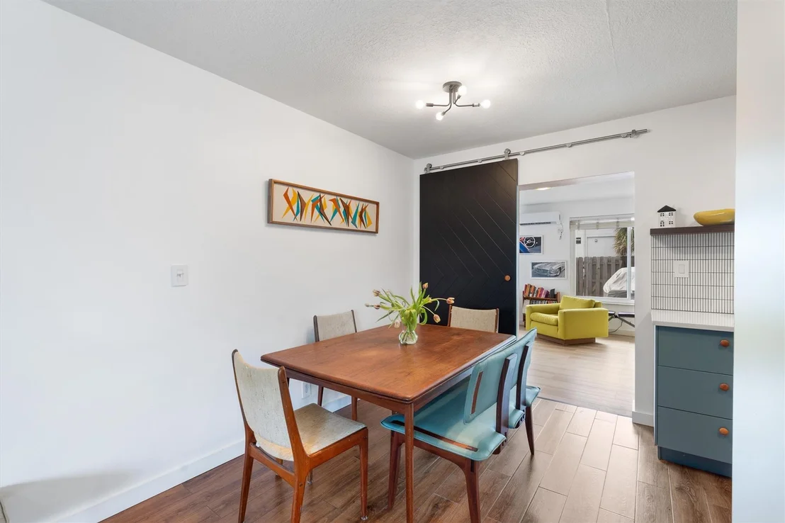 Photo of 2242 NE 37th Street