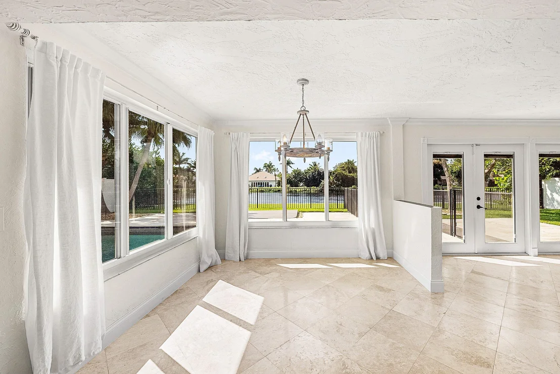 Photo of 1508 Cormorant Road