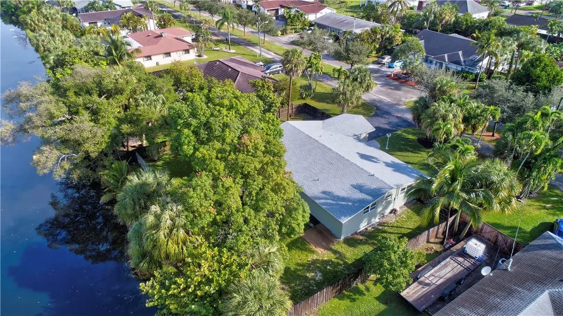 Photo of 72 W Palm Drive