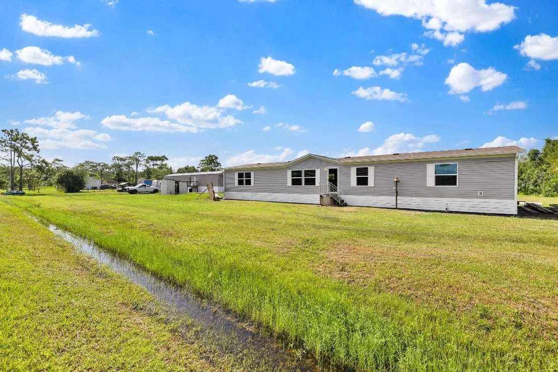 Photo of 9400 Luna Drive