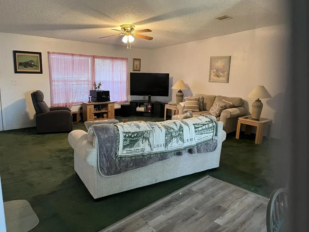 Photo of 6325 SE Colonial Drive