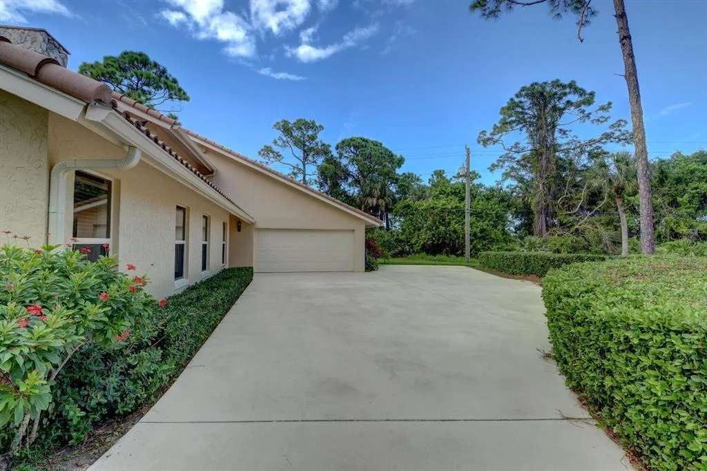 Photo of 3201 Bent Pine Drive