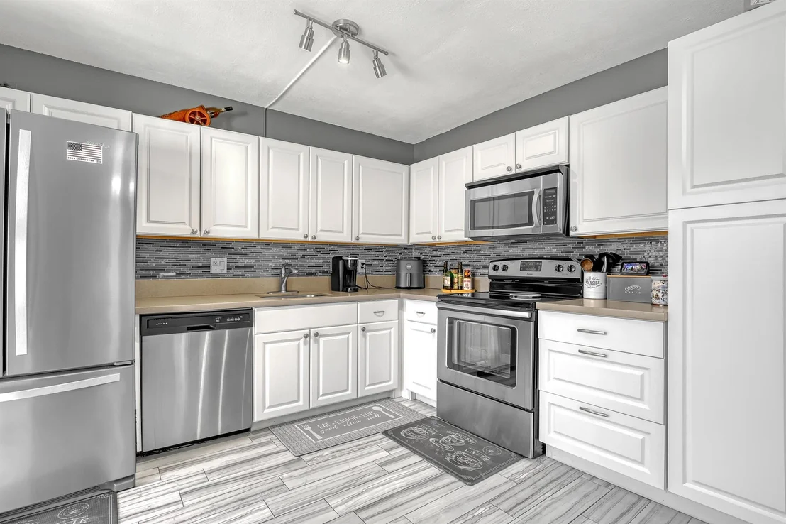 Photo of Unit B at 2197 White Pine Circle