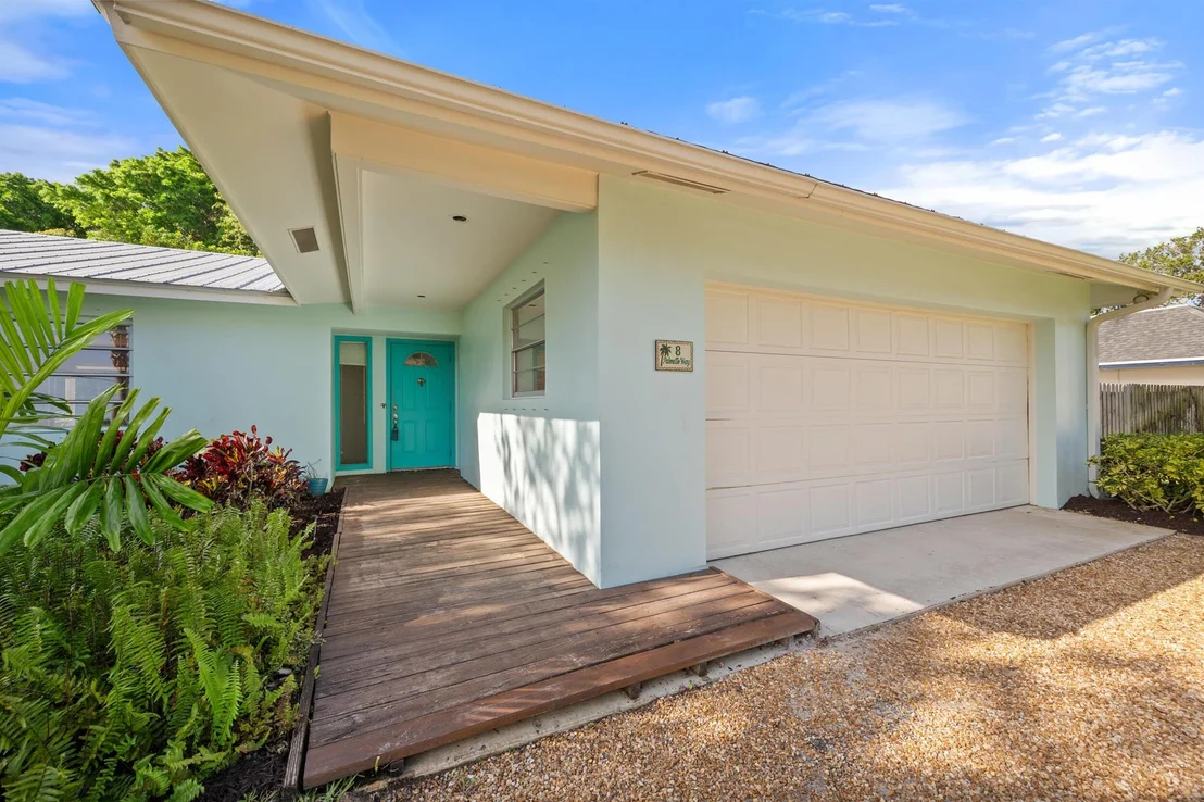 Photo of 8 Palmetto Way