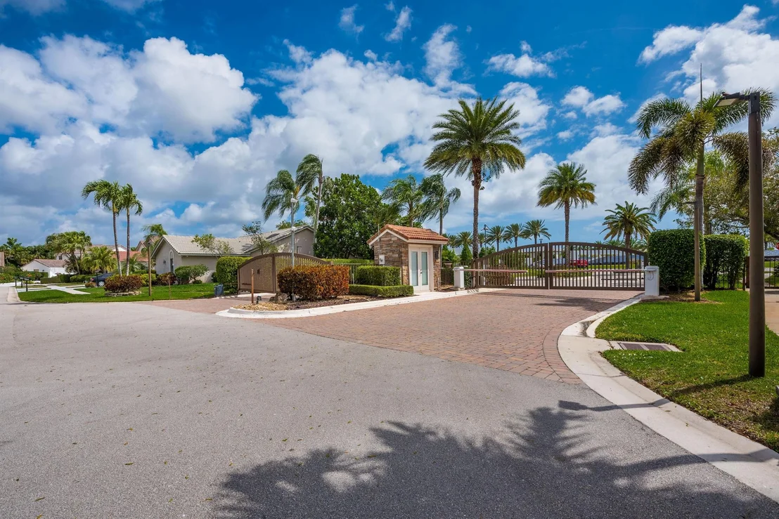 Photo of 8686 Eagle Run Drive