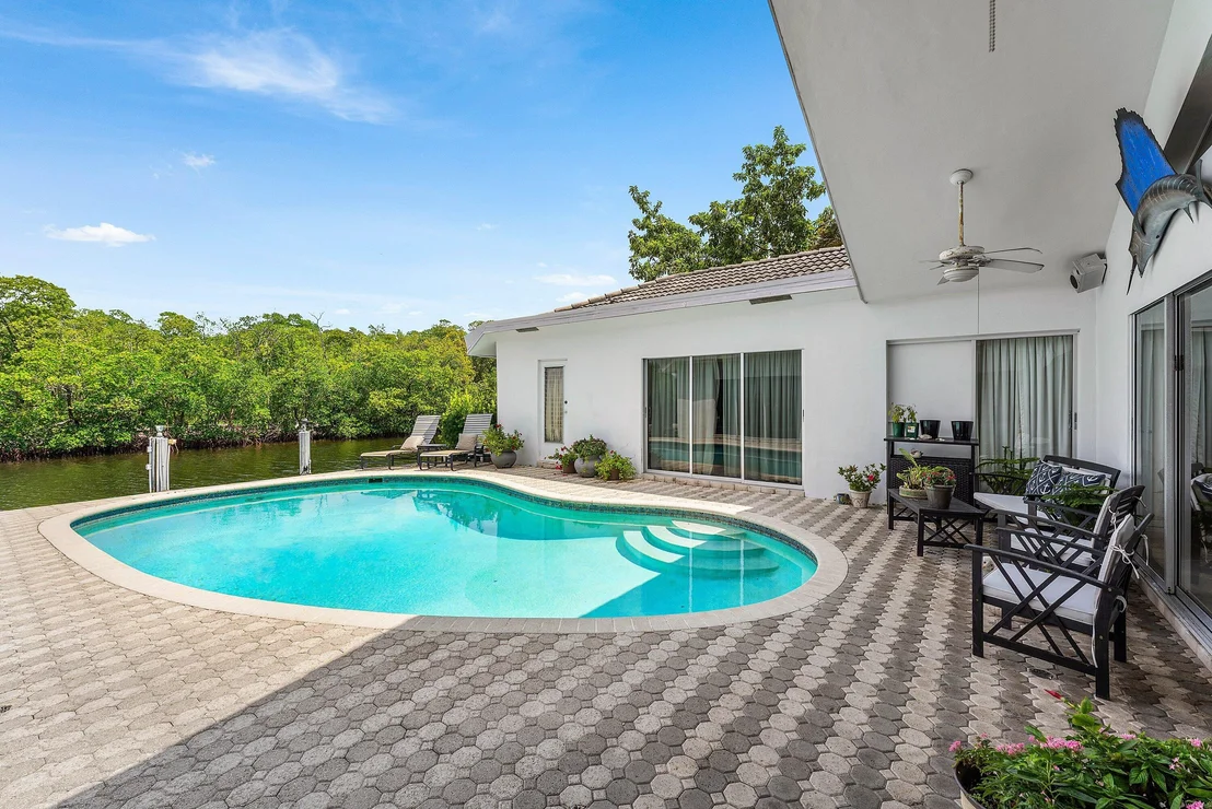 Photo of 611 Phillips Drive