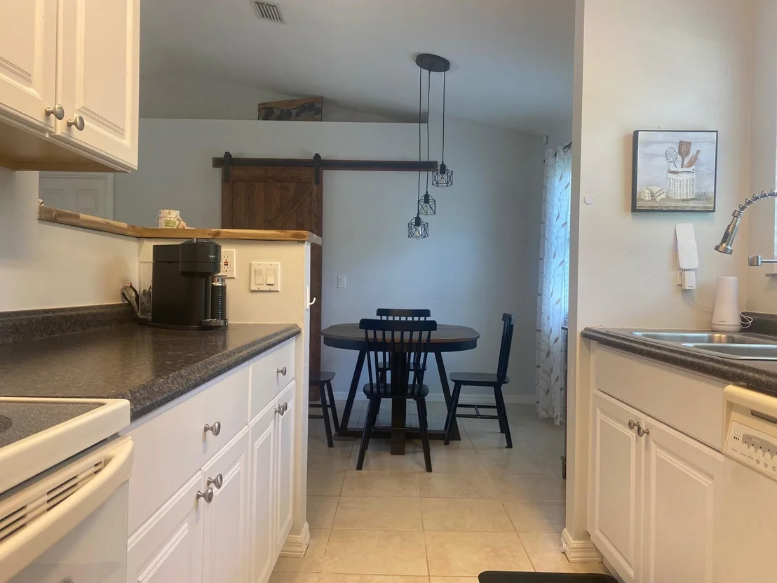 Photo of 9495 80th Street