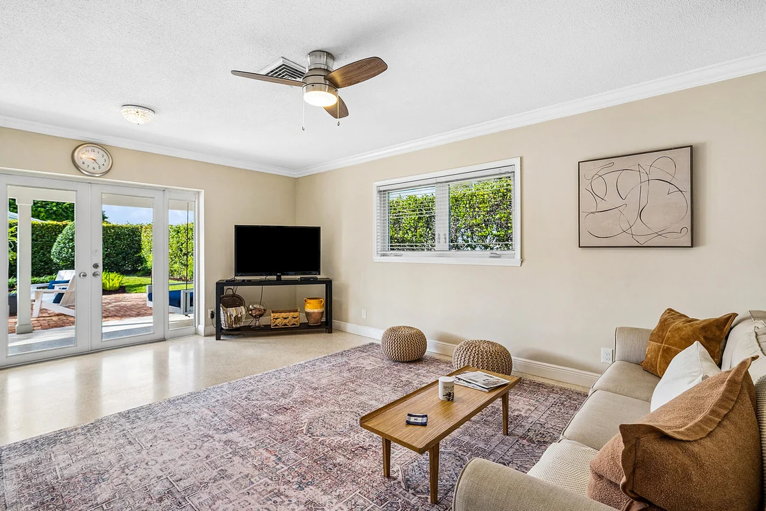 Photo of 670 Elm Tree Lane