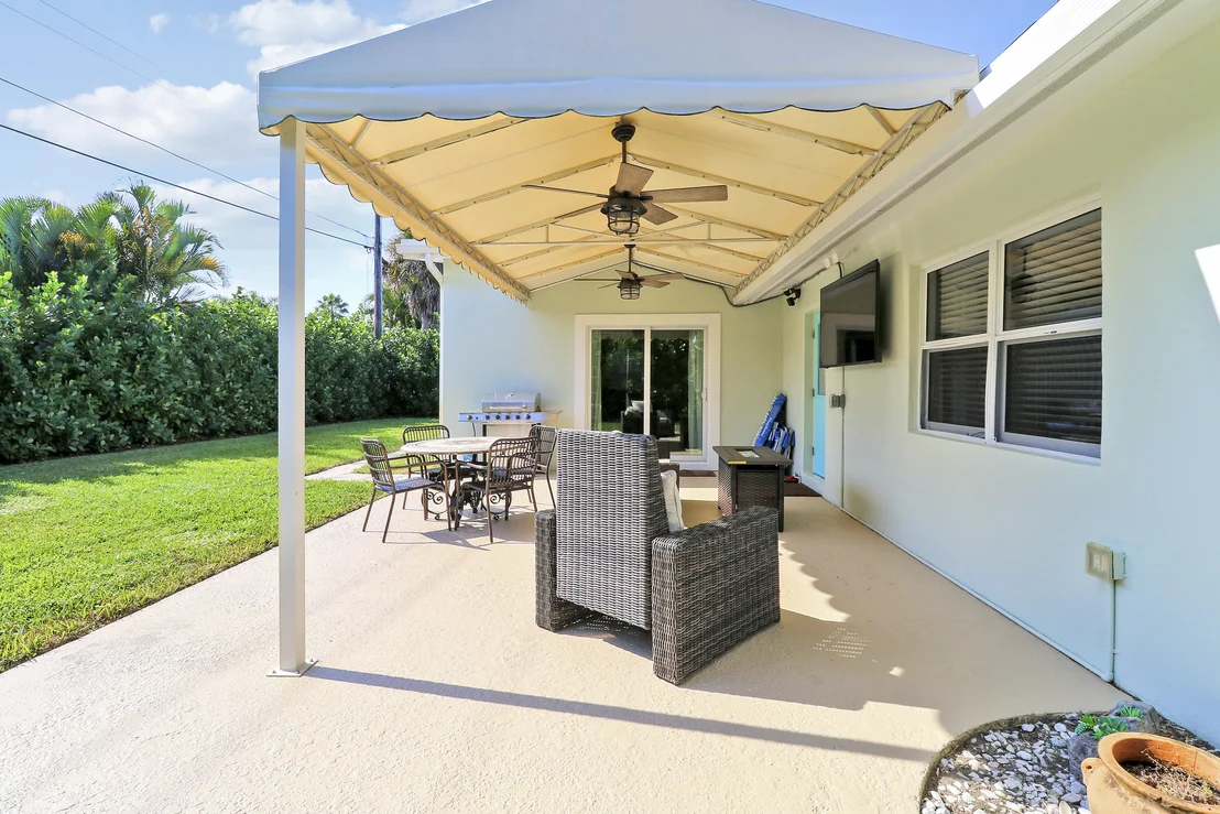 Photo of 424 Ebbtide Drive