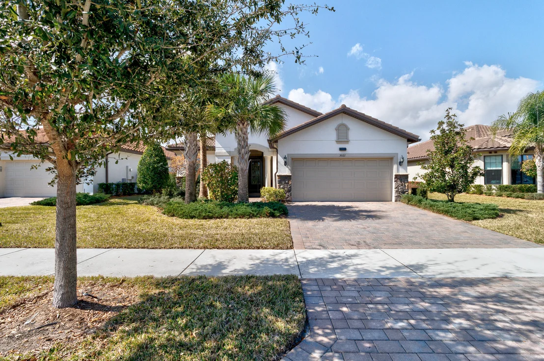 Photo of 5021 Monroe Circle