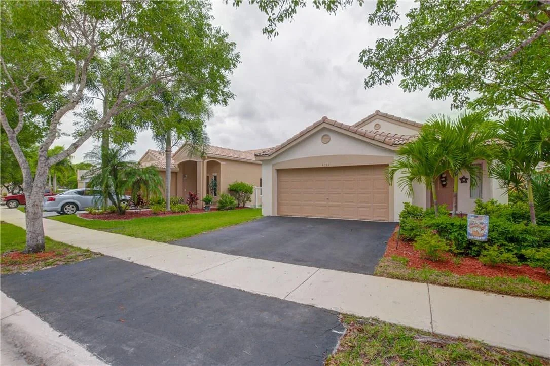 Photo of 4033 Pine Ridge Lane