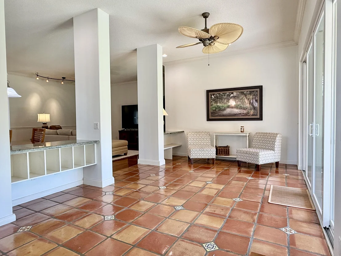 Photo of 187 Hampton Circle
