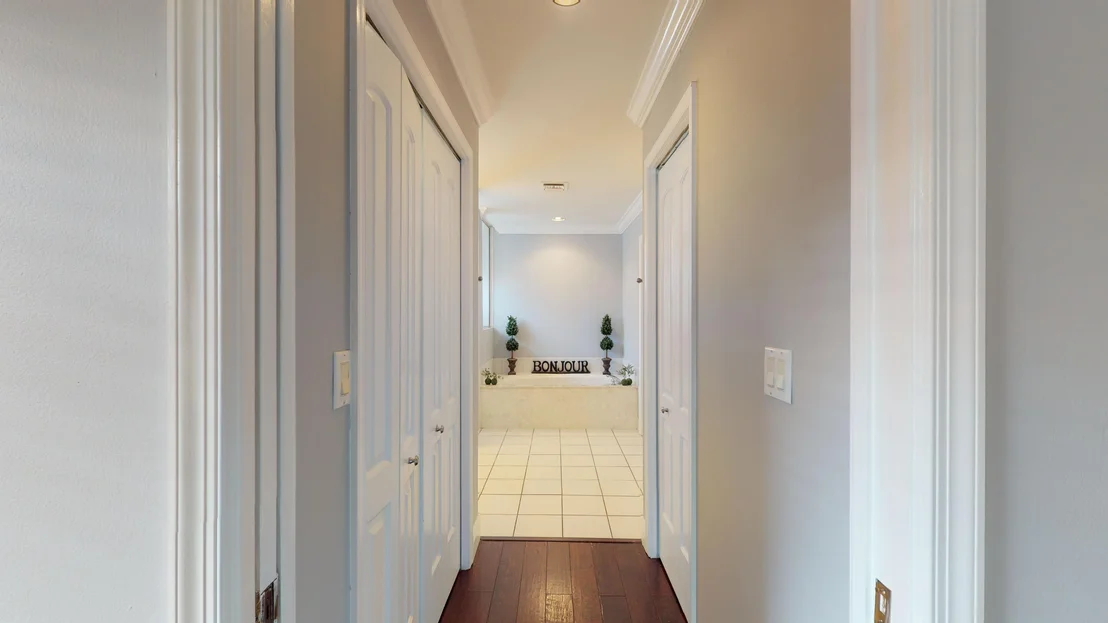 Photo of 6246 Leslie Street